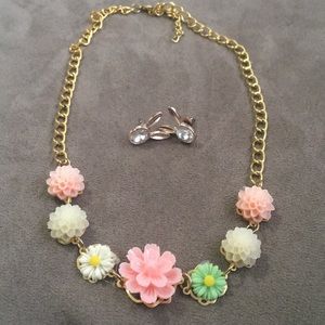 Spring necklace and earring set